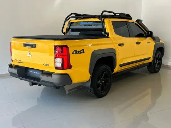 MITSUBISHI-TRITON-2.4 BITURBO DIESEL CD SAVANA 4X4 AUTOMÁTICO MITSUBISHI-TRITON-2026
