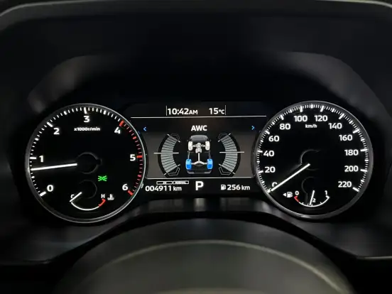 MITSUBISHI-TRITON-2026