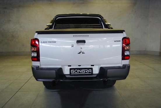MITSUBISHI-TRITON-2.4 BITURBO DIESEL CD GLS 4X4 AUTOMÁTICO MITSUBISHI-TRITON-2024