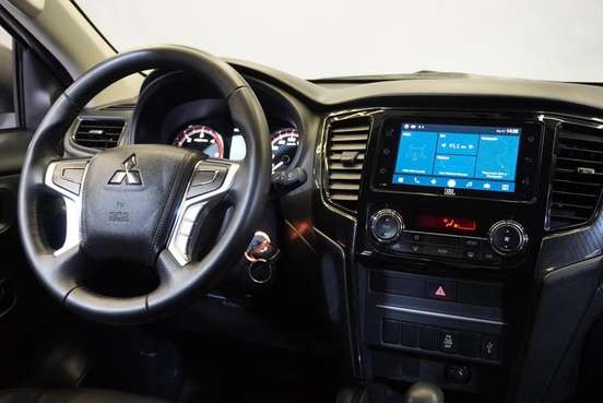 MITSUBISHI-TRITON-2.4 BITURBO DIESEL CD GLS 4X4 AUTOMÁTICO MITSUBISHI-TRITON-2024