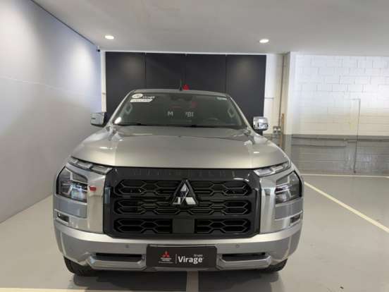 MITSUBISHI-TRITON-2025