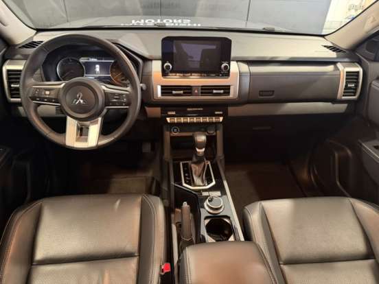 MITSUBISHI-TRITON-2.4 BITURBO DIESEL CD HPE-S 4X4 AUTOMÁTICO MITSUBISHI-TRITON-2025