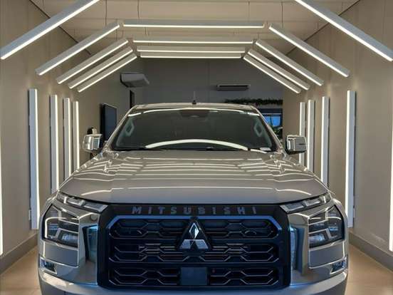 MITSUBISHI-TRITON-2.4 BITURBO DIESEL CD HPE-S 4X4 AUTOMÁTICO MITSUBISHI-TRITON-2025