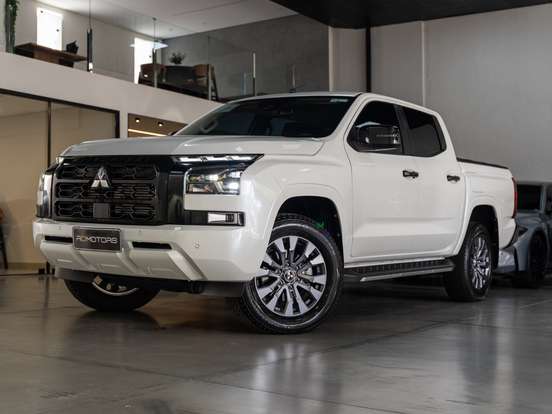 MITSUBISHI-TRITON-2.4 BITURBO DIESEL CD HPE-S 4X4 AUTOMÁTICO MITSUBISHI-TRITON-2025
