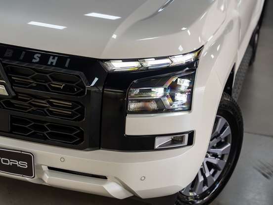 MITSUBISHI-TRITON-2.4 BITURBO DIESEL CD HPE-S 4X4 AUTOMÁTICO MITSUBISHI-TRITON-2025