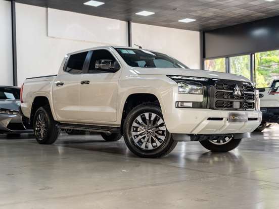 MITSUBISHI-TRITON-2.4 BITURBO DIESEL CD HPE-S 4X4 AUTOMÁTICO MITSUBISHI-TRITON-2025