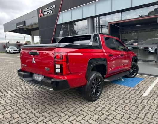 MITSUBISHI-TRITON-2025