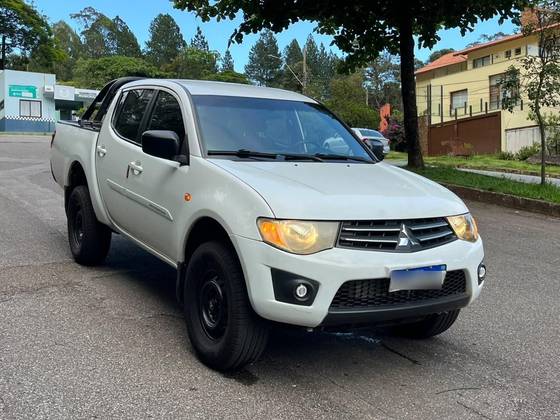 MITSUBISHI L200 TRITON 3.2 GL 4X4 CD 16V TURBO INTERCOLER DIESEL 4P MANUAL