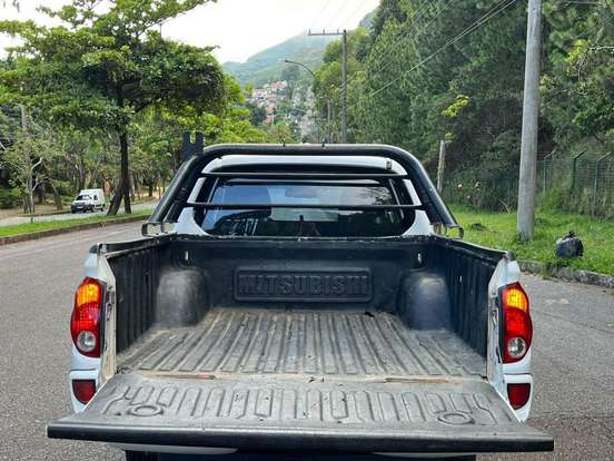 MITSUBISHI-L200 TRITON-2017