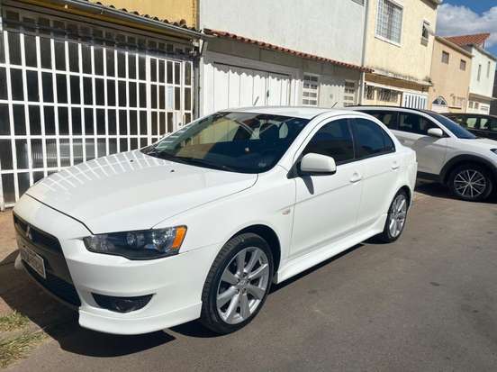 MITSUBISHI-LANCER-2.0 16V GASOLINA 4P AUTOMÁTICO MITSUBISHI-LANCER-2014