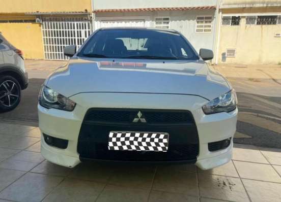 MITSUBISHI-LANCER-2.0 16V GASOLINA 4P AUTOMÁTICO MITSUBISHI-LANCER-2014