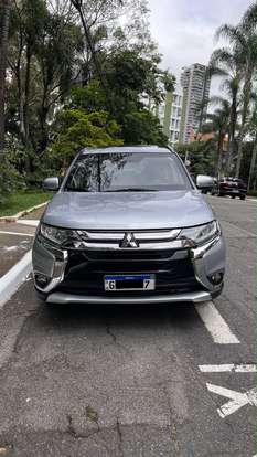 MITSUBISHI-OUTLANDER-2015