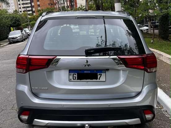 MITSUBISHI-OUTLANDER-2.0 16V GASOLINA 4P AUTOMÁTICO MITSUBISHI-OUTLANDER-2015