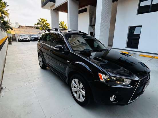 MITSUBISHI-OUTLANDER-3.0 GT4 4X4 V6 24V GASOLINA 4P AUTOMÁTICO MITSUBISHI-OUTLANDER-2012