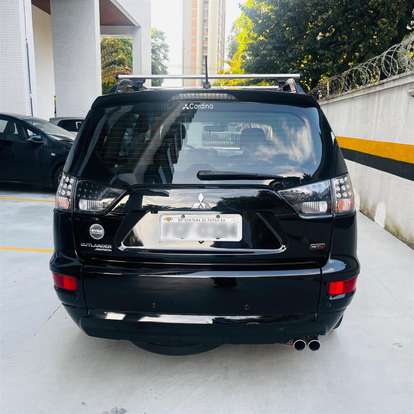 MITSUBISHI-OUTLANDER-2012