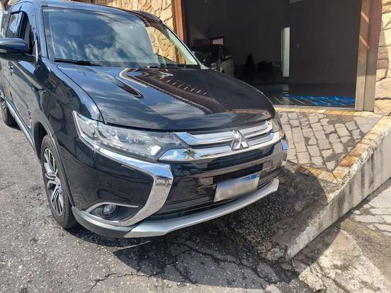 MITSUBISHI-OUTLANDER-3.0 GT 4X4 V6 24V GASOLINA 4P AUTOMÁTICO MITSUBISHI-OUTLANDER-2015