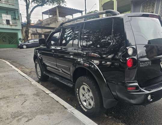 MITSUBISHI-PAJERO-2007