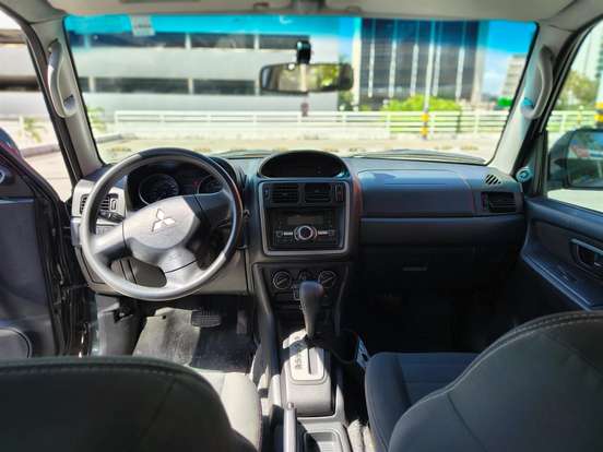 MITSUBISHI-PAJERO TR4-2012