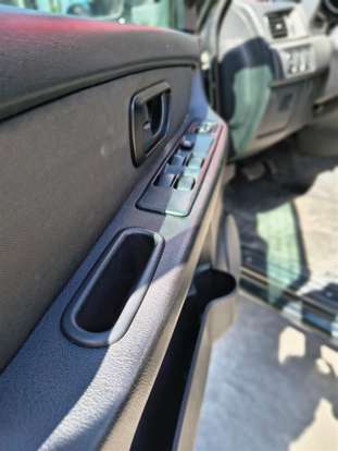 MITSUBISHI-PAJERO TR4-2012