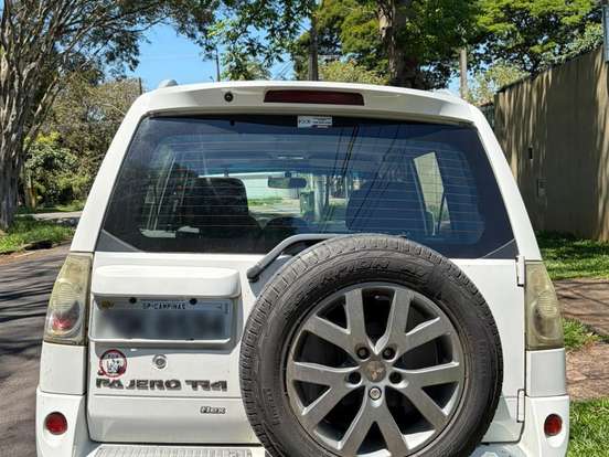 MITSUBISHI-PAJERO TR4-2.0 4X2 16V 140CV FLEX 4P AUTOMÁTICO MITSUBISHI-PAJERO TR4-2013