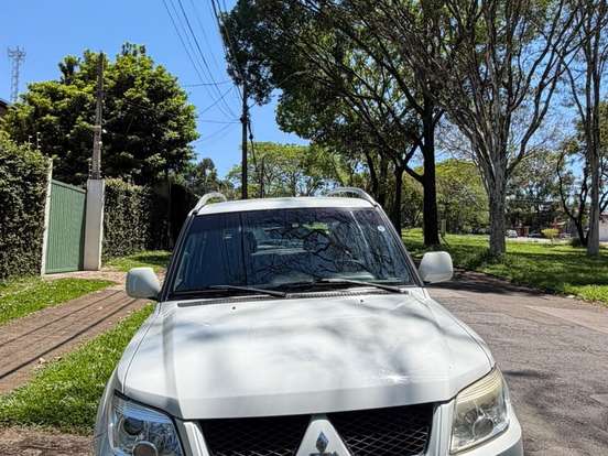 MITSUBISHI-PAJERO TR4-2.0 4X2 16V 140CV FLEX 4P AUTOMÁTICO MITSUBISHI-PAJERO TR4-2013