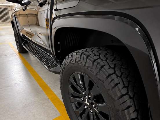 MITSUBISHI-TRITON-2.4 BITURBO DIESEL CD KATANA 4X4 AUTOMÁTICO MITSUBISHI-TRITON-2025