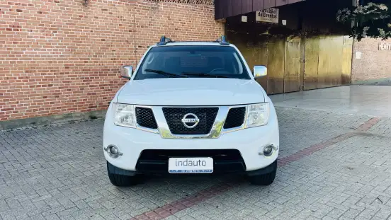 NISSAN-FRONTIER-2015