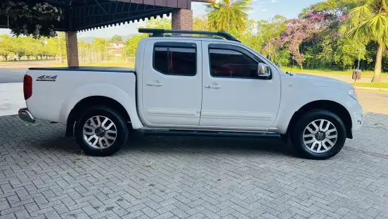 NISSAN-FRONTIER-2.5 SL 4X4 CD TURBO ELETRONIC DIESEL 4P AUTOMÁTICO NISSAN-FRONTIER-2015