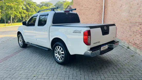 NISSAN-FRONTIER-2.5 SL 4X4 CD TURBO ELETRONIC DIESEL 4P AUTOMÁTICO NISSAN-FRONTIER-2015