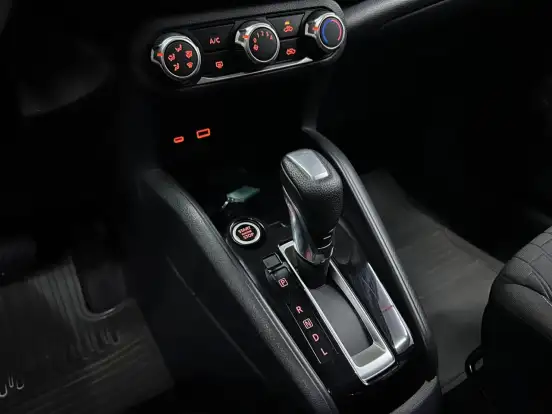 NISSAN-KICKS-2022