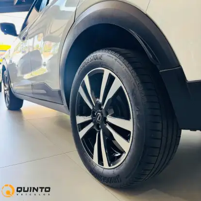 NISSAN-KICKS-2023