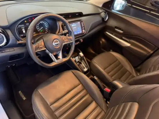 NISSAN-KICKS-2023