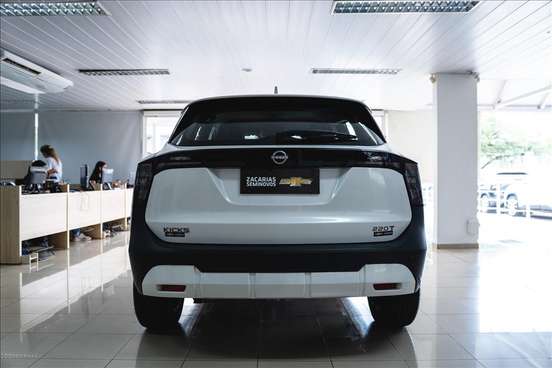 NISSAN-KICKS-2025