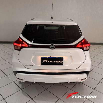 NISSAN-KICKS-2023