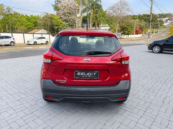 NISSAN-KICKS-2020