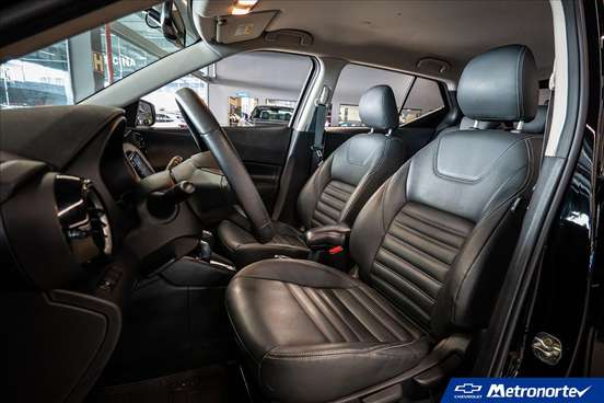 NISSAN-KICKS-2024