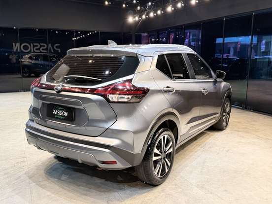 NISSAN-KICKS-2022
