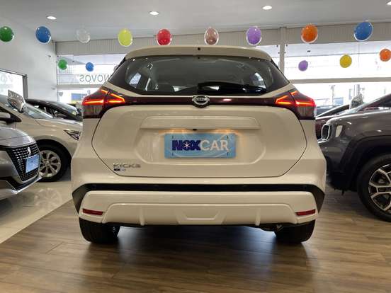 NISSAN-KICKS-2022