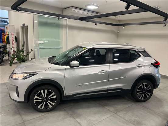 NISSAN-KICKS-2022