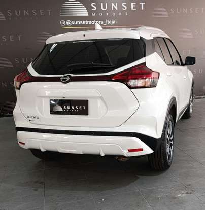 NISSAN-KICKS-2023