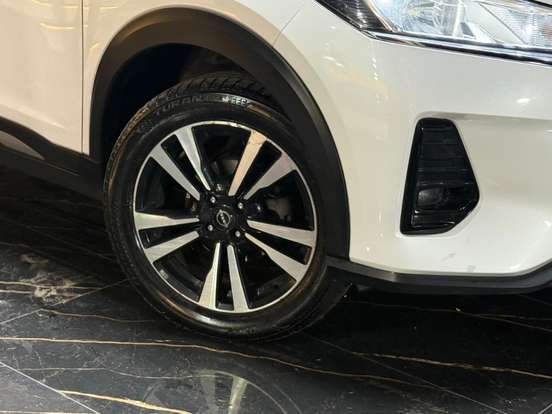 NISSAN-KICKS-2023