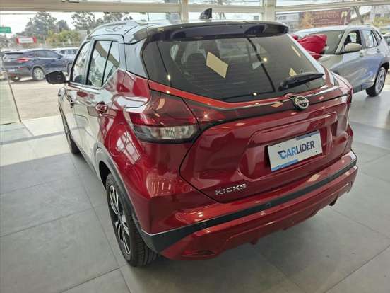 NISSAN-KICKS-2023