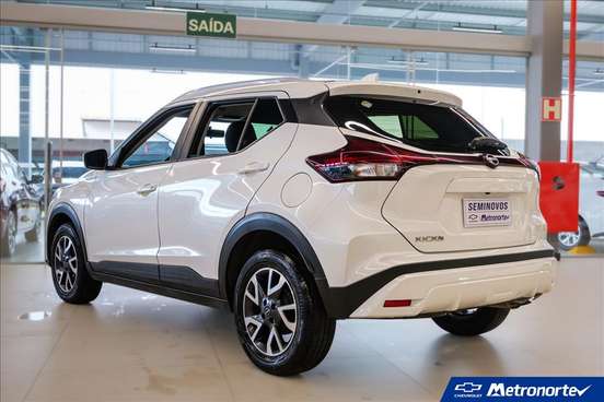 NISSAN-KICKS-2023
