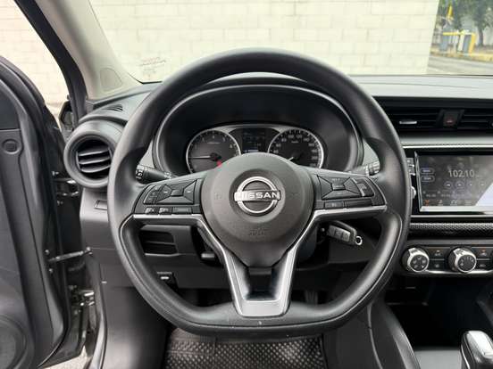 NISSAN-KICKS-2023