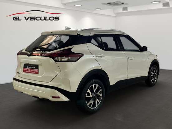 NISSAN-KICKS-2023