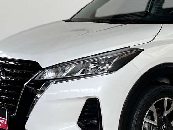 NISSAN-KICKS-2023