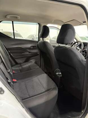 NISSAN-KICKS-2023