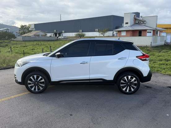 NISSAN-KICKS-2020