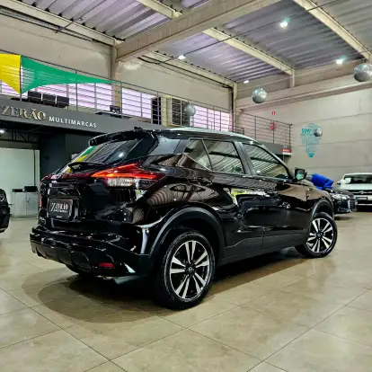 NISSAN-KICKS PLAY-2025