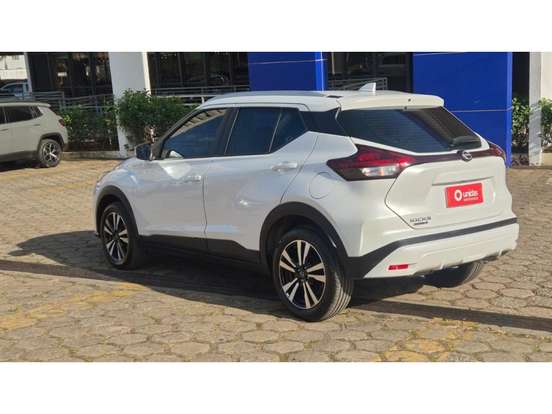 NISSAN-KICKS PLAY-2025